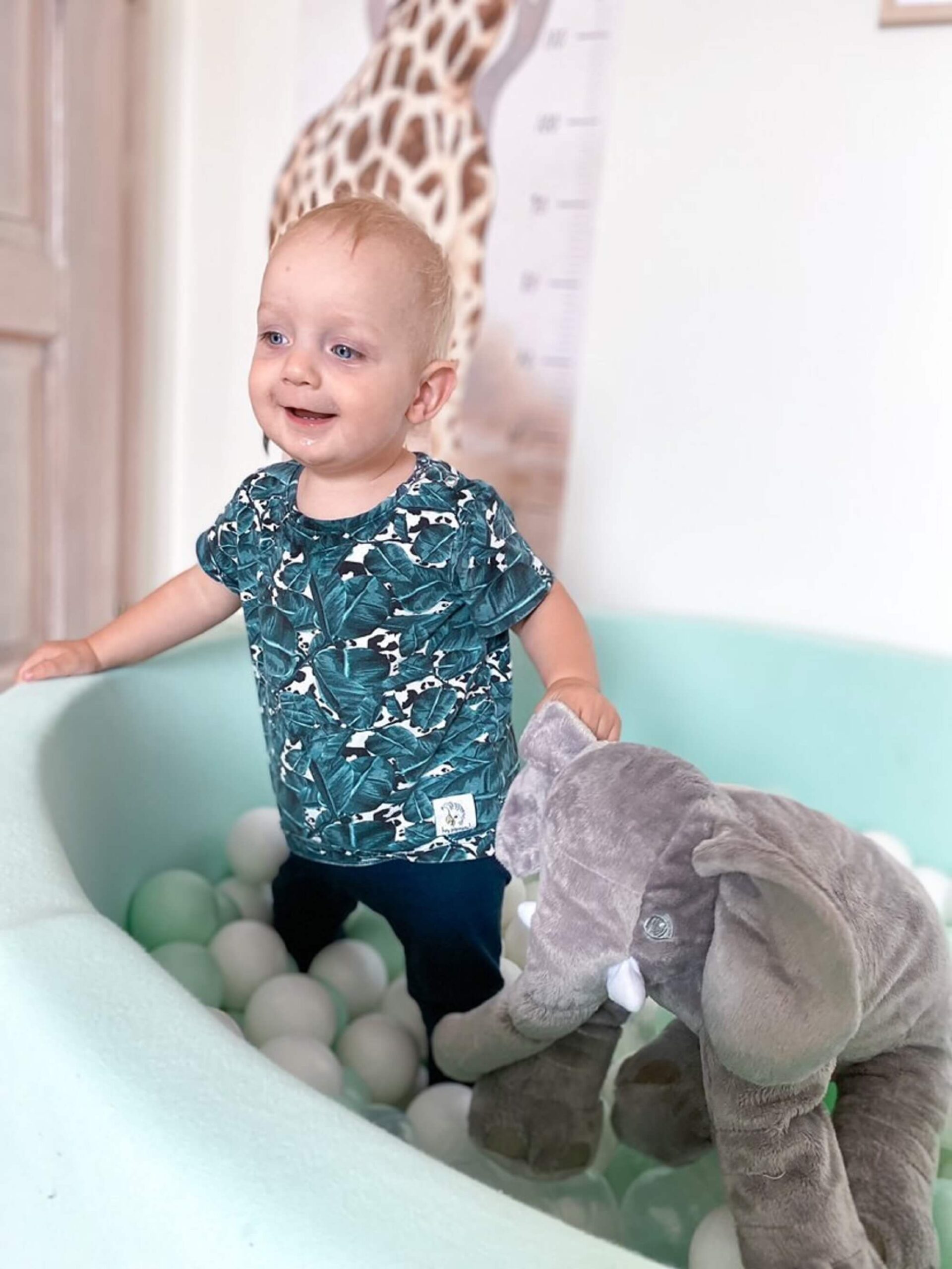 Ball Pit 110x30cm mint with balls 400pcs: baby pink, pearl, transparent, heather Bubblepools.eu Ball Pit 110x30cm mint with balls 400pcs: baby pink, pearl, transparent, heather Bubblepools.eu