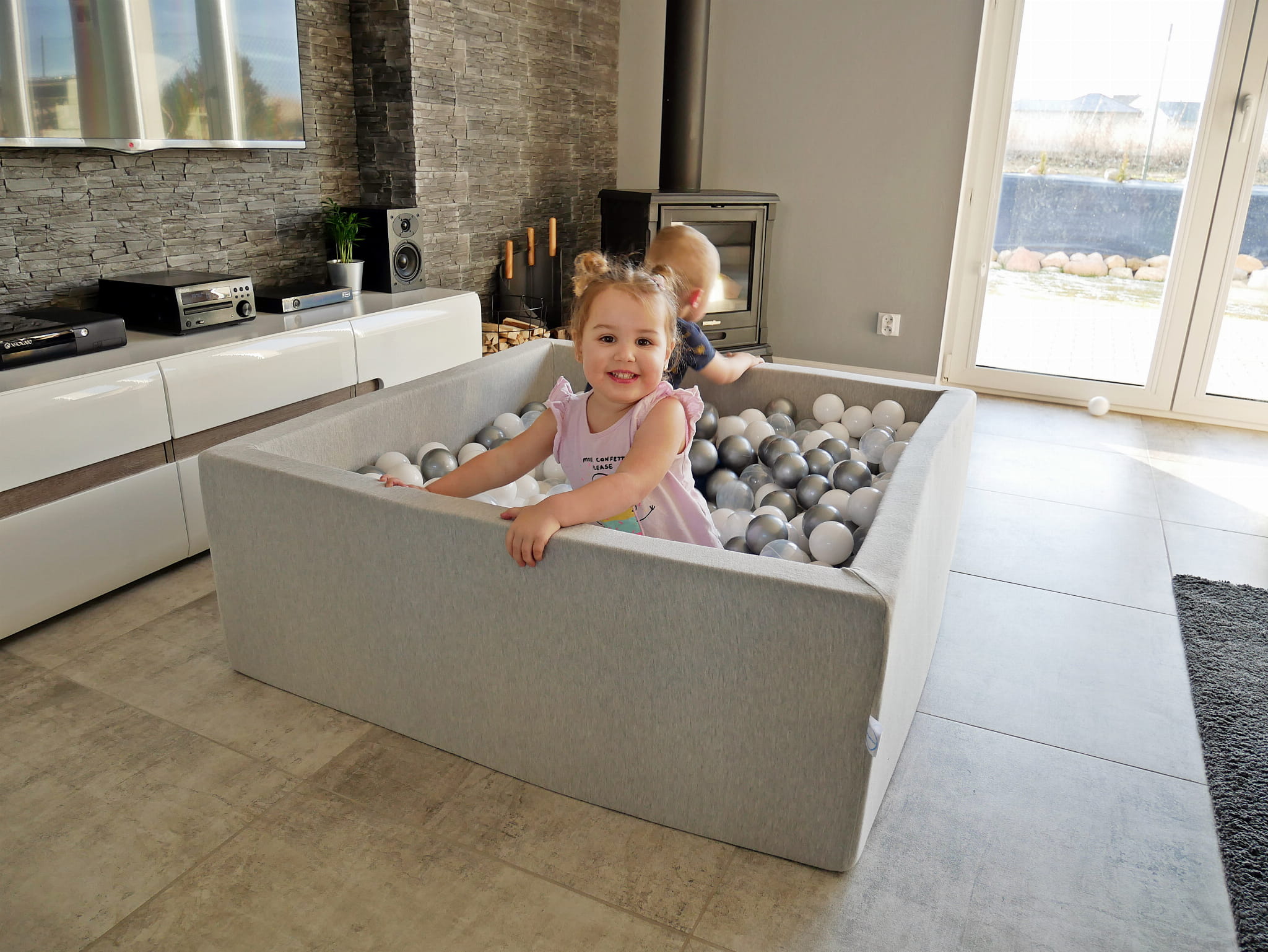 Ball Pit 110x40cm light gray with balls 500pcs: yellow, white, gray, black Bubblepools.eu Ball Pit 110x40cm light gray with balls 500pcs: yellow, white, gray, black Bubblepools.eu