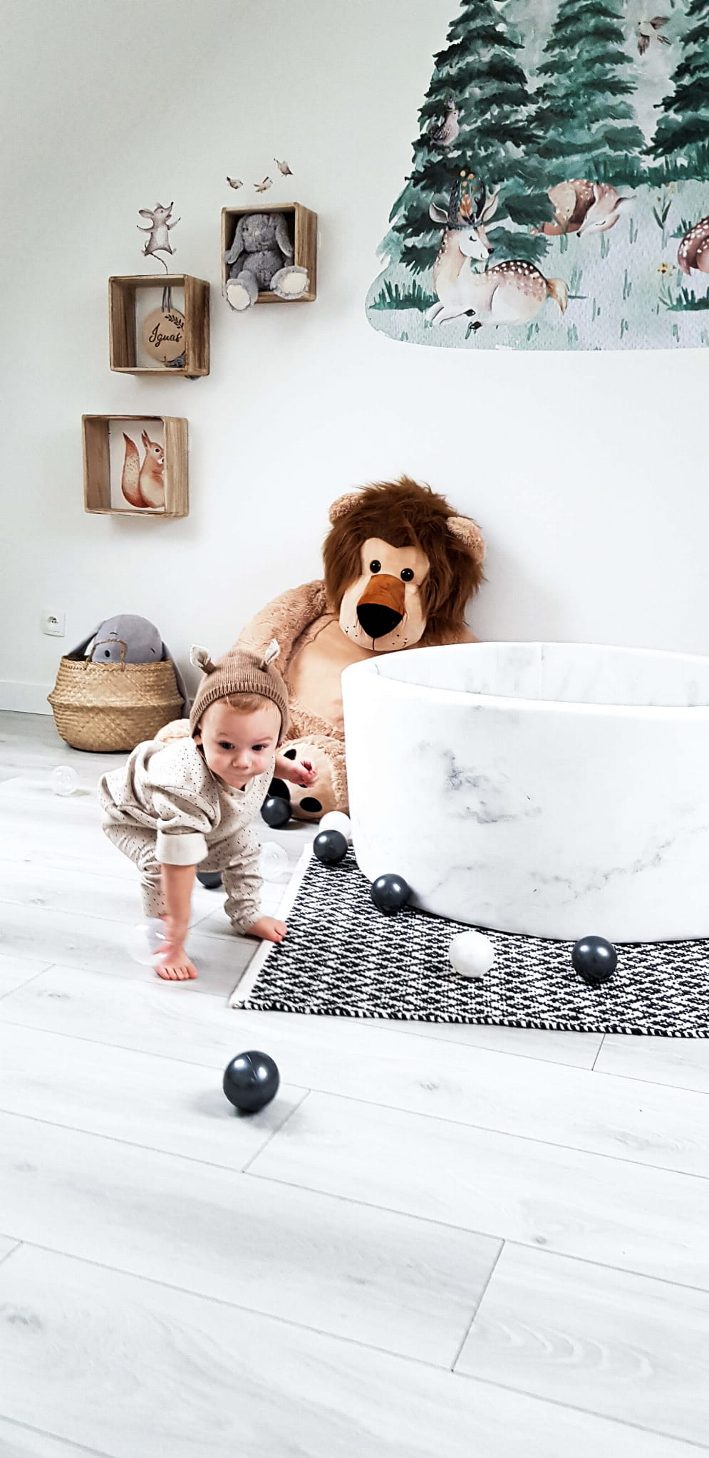 Ball Pit 90×30 marble with balls 200pcs: light mint, baby pink pearl, baby blue pearl, pearl, gray Bubblepools.eu Ball Pit 90×30 marble with balls 200pcs: light mint, baby pink pearl, baby blue pearl, pearl, gray Bubblepools.eu