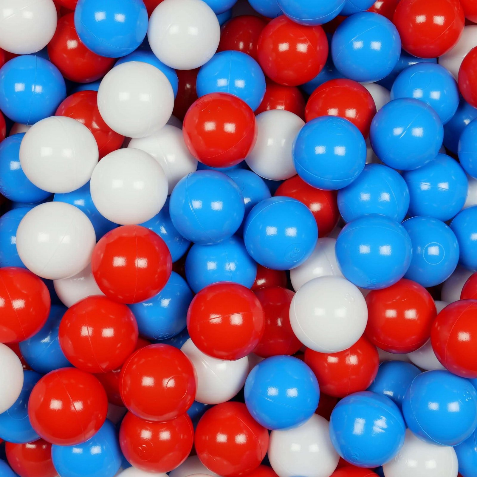 Balls for ballpit ø7cm 400pcs white, red, light blue Bubblepools.eu